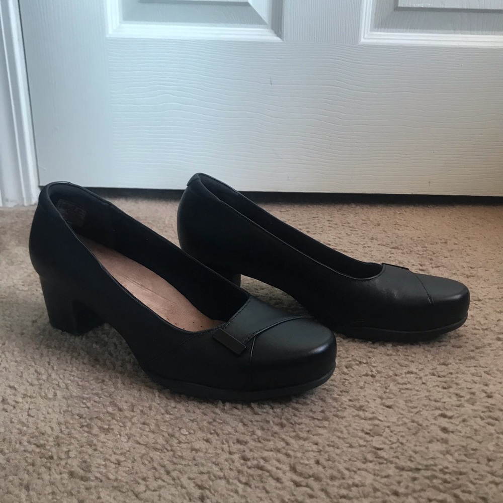 Clarks Heels - Picture 2 of 8
